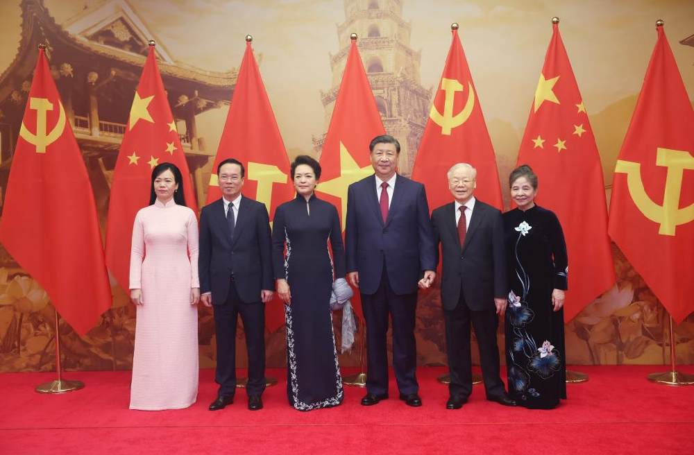 Xi attends welcome ceremony held by Vietnam's Trong《社会观察》