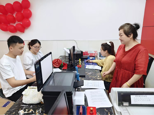 520麻阳婚登中心：浪漫与温情交织，幸福满溢的甜蜜盛宴(图4)