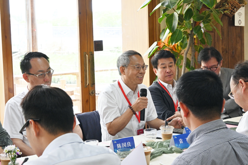 固态电池产业专家“走进奉贤” 共话新能源未来新图景(图4)