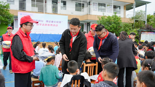 九年筑梦，情暖六一 —— 中建四局一公司西南分公司六一关爱助学活动温暖延续(图2)